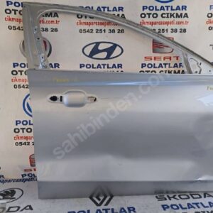 Ford Focus 4 ön sağ kapı orijinal göçük hasarlı gri